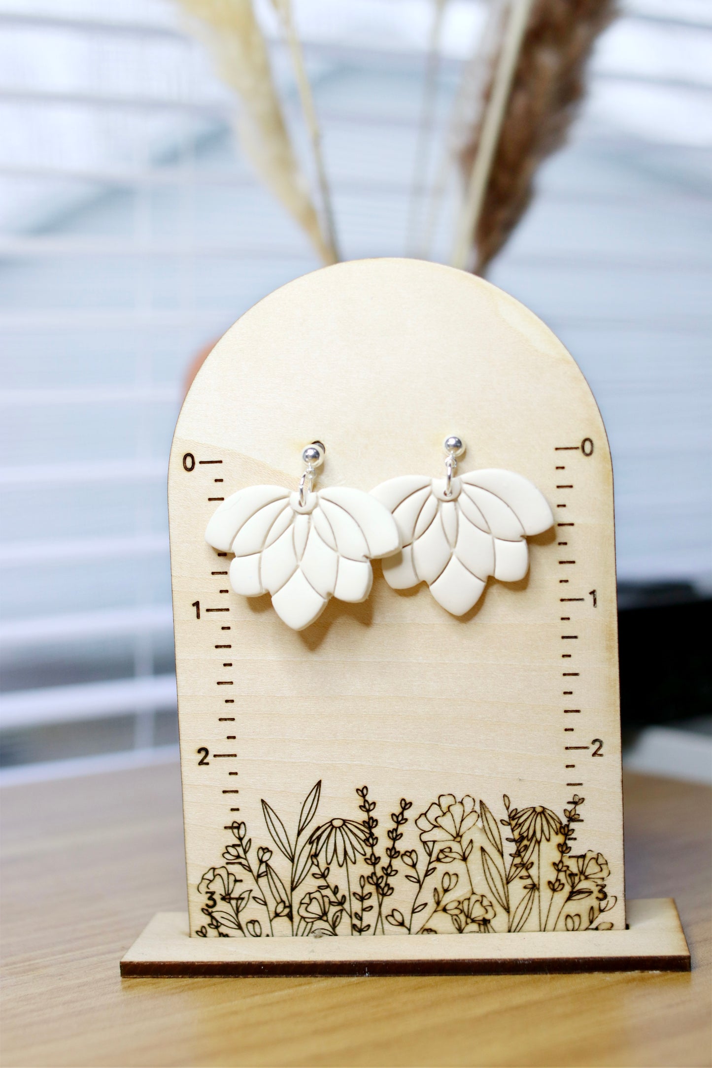 Short Scallop Earrings