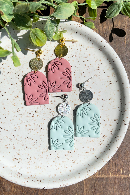 Daisy Dangle Arch Earrings