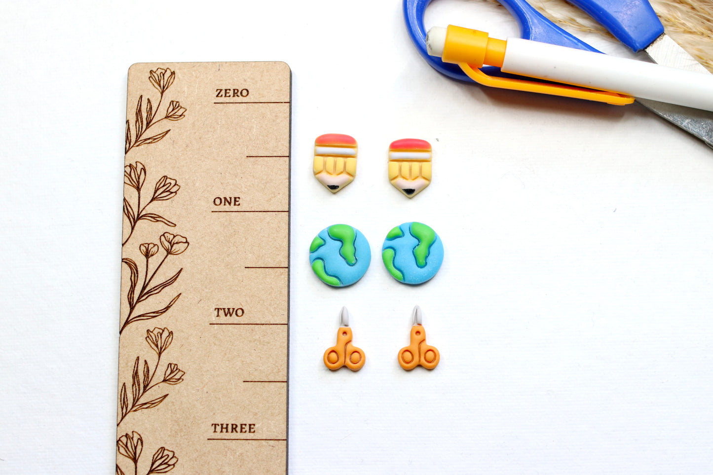 Pencil Globe Scissors Stud Pack