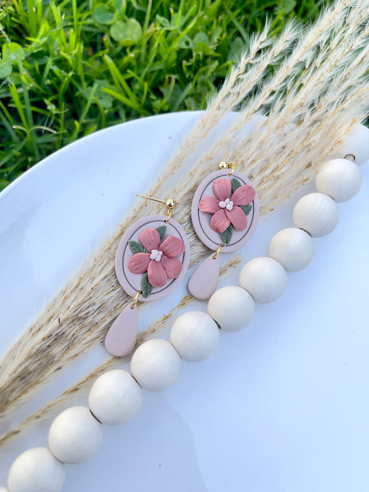Oval Floral Frame Earrings