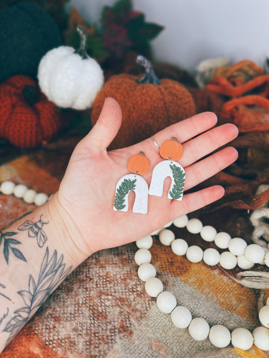 Boho Pumpkin Granite Arches