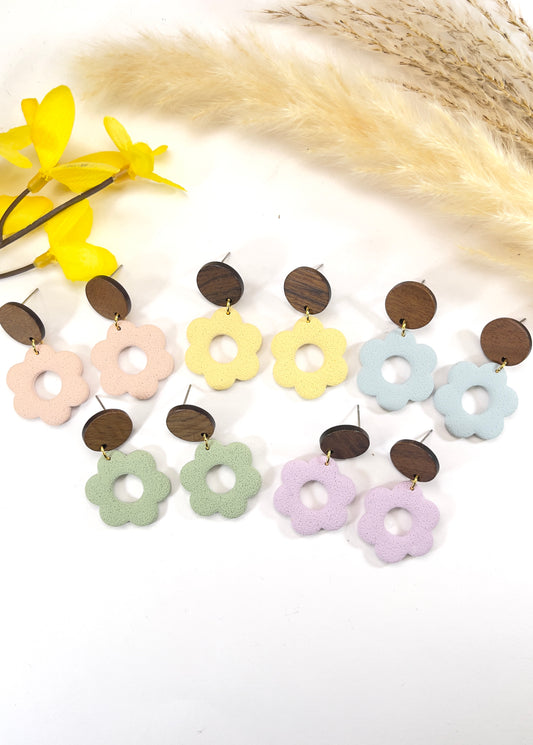 Pastel Daisy Earrings